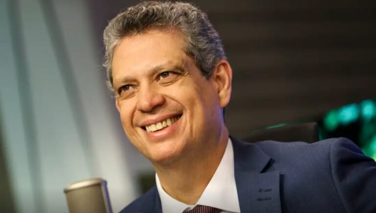 PEC ainda não foi discutida pelo núcleo do governo, diz ministro