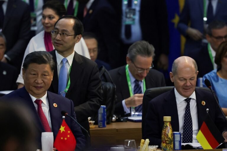 Xi pede ajuda a Scholz para resolver tarifas da UE sobre veículos elétricos chineses